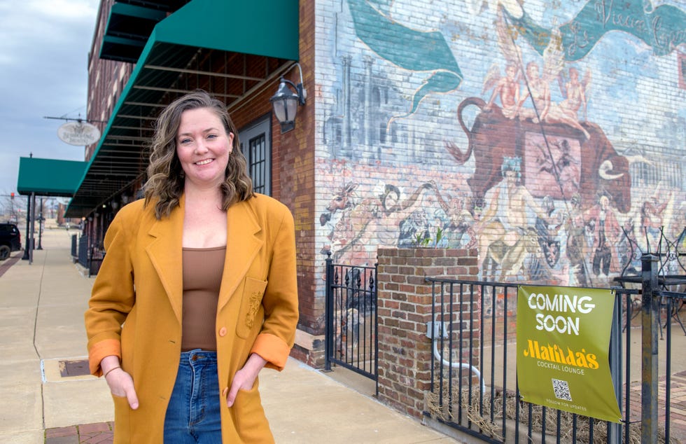 Whitney Calvert is working toward renovating the former 8-Bit Arcade Bar at State and Water Street in Peoria into a new cocktail spot called Matilda's Lounge. 8-Bit moved a couple doors down to 619 SW Water Street in 2023.